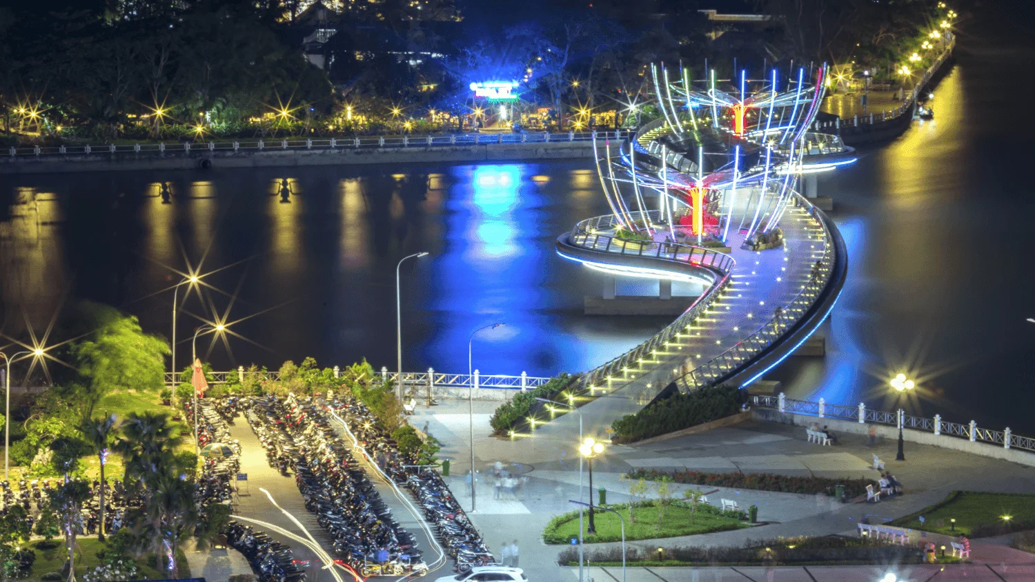 從廣寧到芹苴的航班